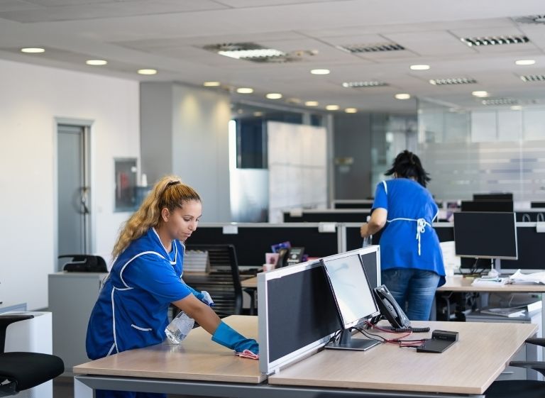 Büroreinigung in Berlin und Umgebung für ein herausragendes Arbeitsumfeld